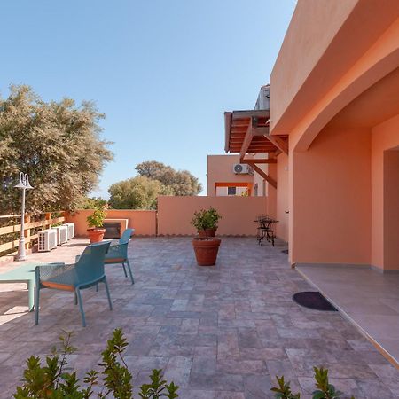 سان تيودورو B&B Pettirosso المظهر الخارجي الصورة