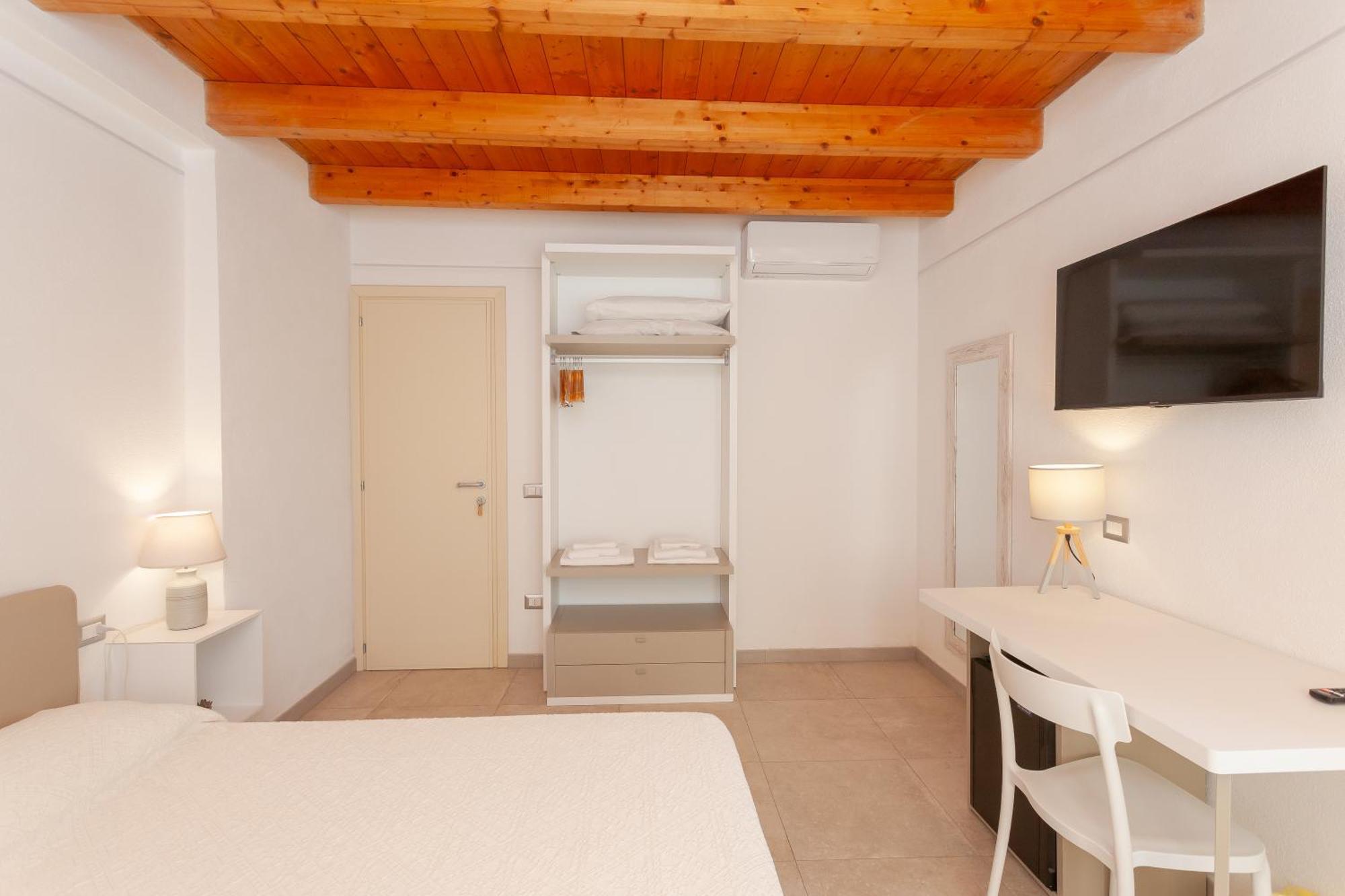 سان تيودورو B&B Pettirosso المظهر الخارجي الصورة
