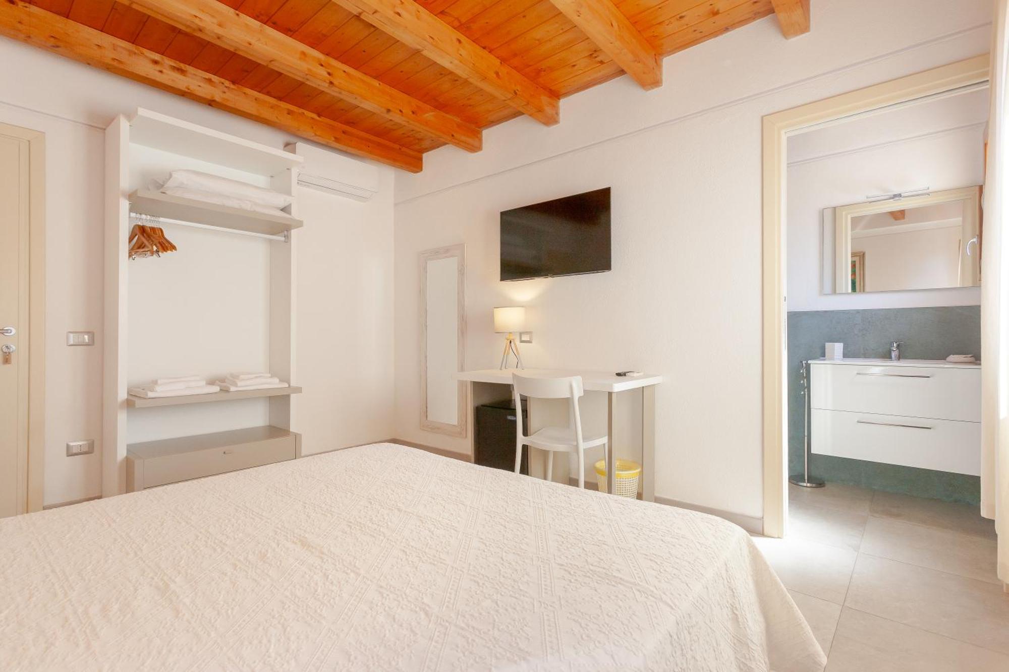 سان تيودورو B&B Pettirosso المظهر الخارجي الصورة